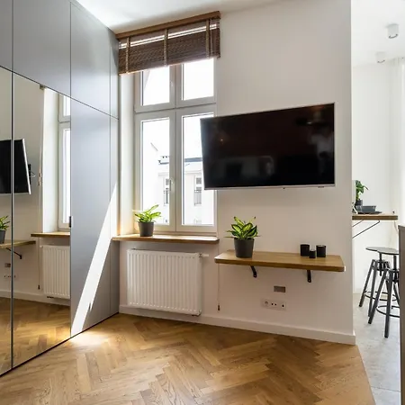 Fire & Smoke - 1Br With Balcony & Lift - Kazimierz * Cracóvia